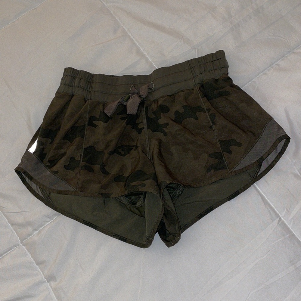 Lululemon camo Hotty hot short
